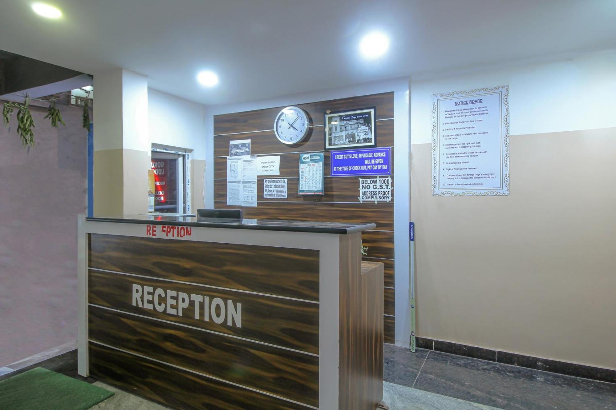 Spot On 81775 Mohit Gokul Lodge New Luxury Room'S Near Secunderabad Railway Station Lālāguda Екстериор снимка